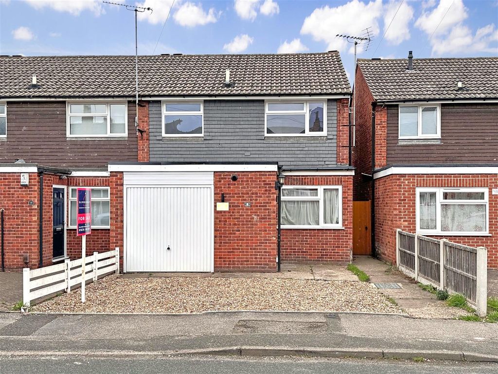 Property photo 1 of 15 Front Aspect 489