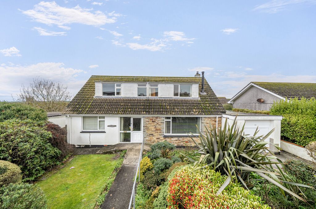 Property photo 1 of 13 1 - 1385517-2-6926F0F...