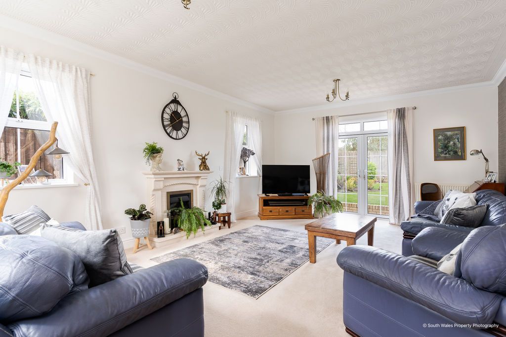 Property photo 3 of 20 Photo 10