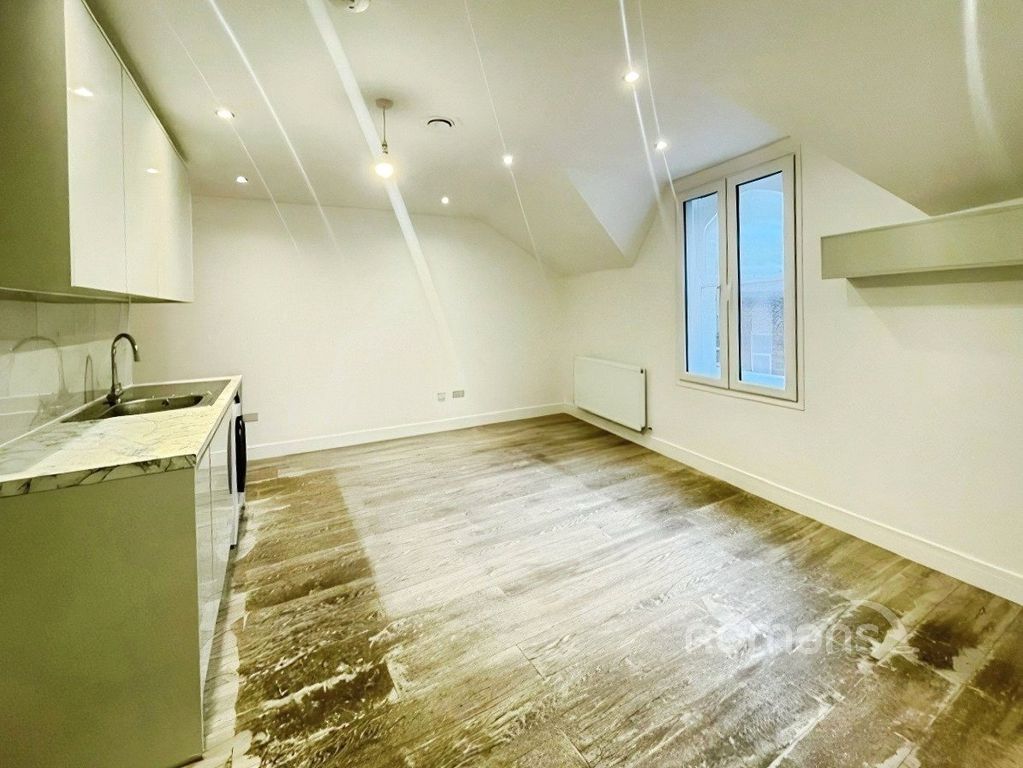 Property photo 2 of 7 Picture No. 04