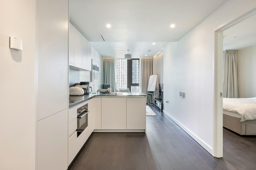 Property photo 2 of 25