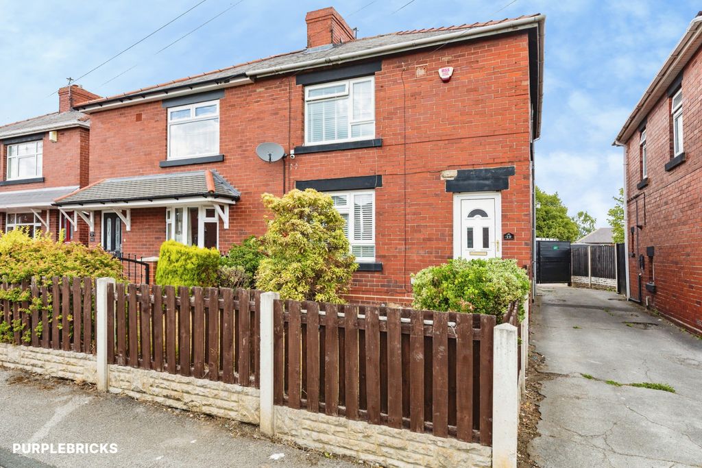 Property photo 2 of 25