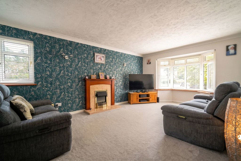 Property photo 3 of 23