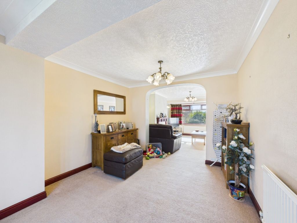 Property photo 3 of 25