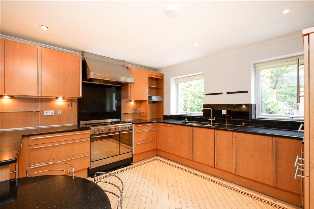 Property photo 2 of 19 Picture No. 17