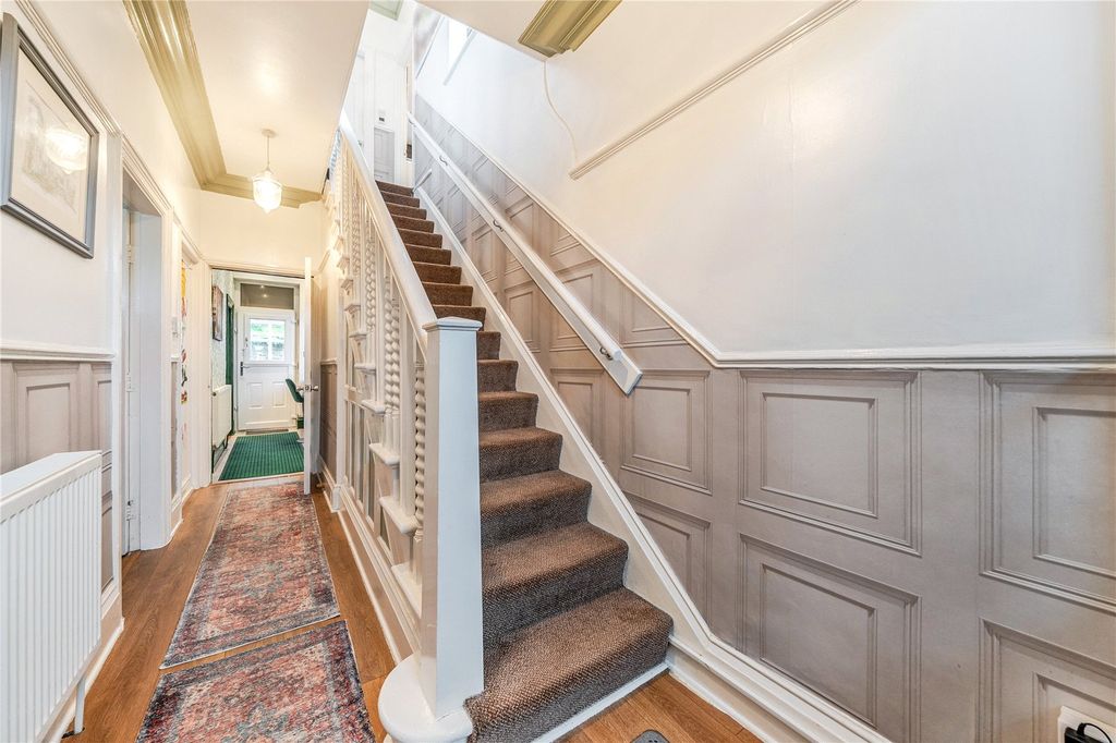 Property photo 3 of 26 Entrance Hallway