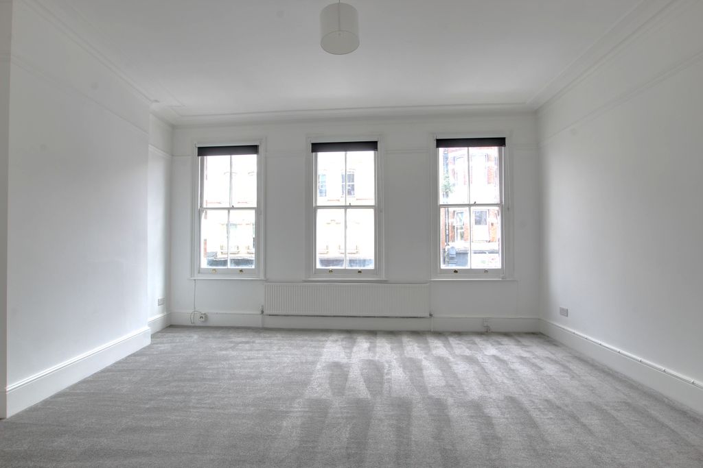 Property photo 2 of 6 2 Lounge Angle 1.Jpg