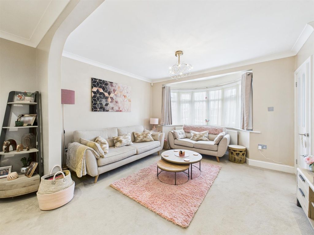 Property photo 3 of 15 Cam05080G0-Pr0259-Still016.Jpg