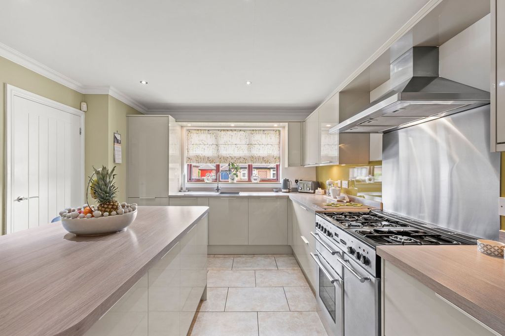 Property photo 3 of 55
