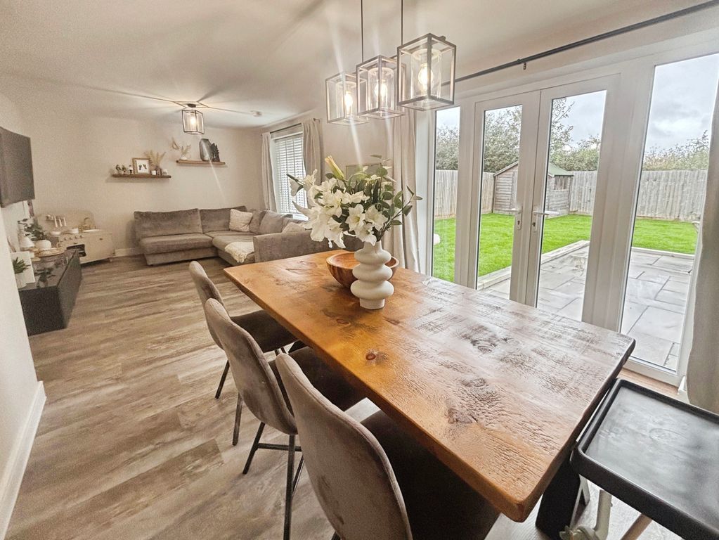 Property photo 3 of 19 Photo #3