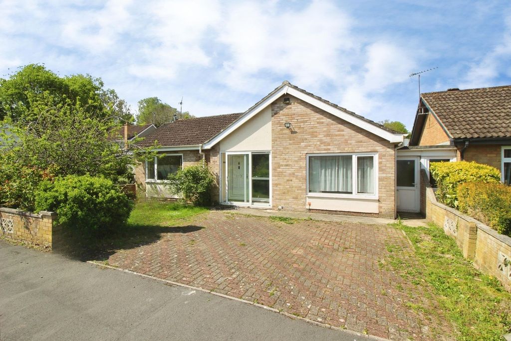 Property photo 1 of 18