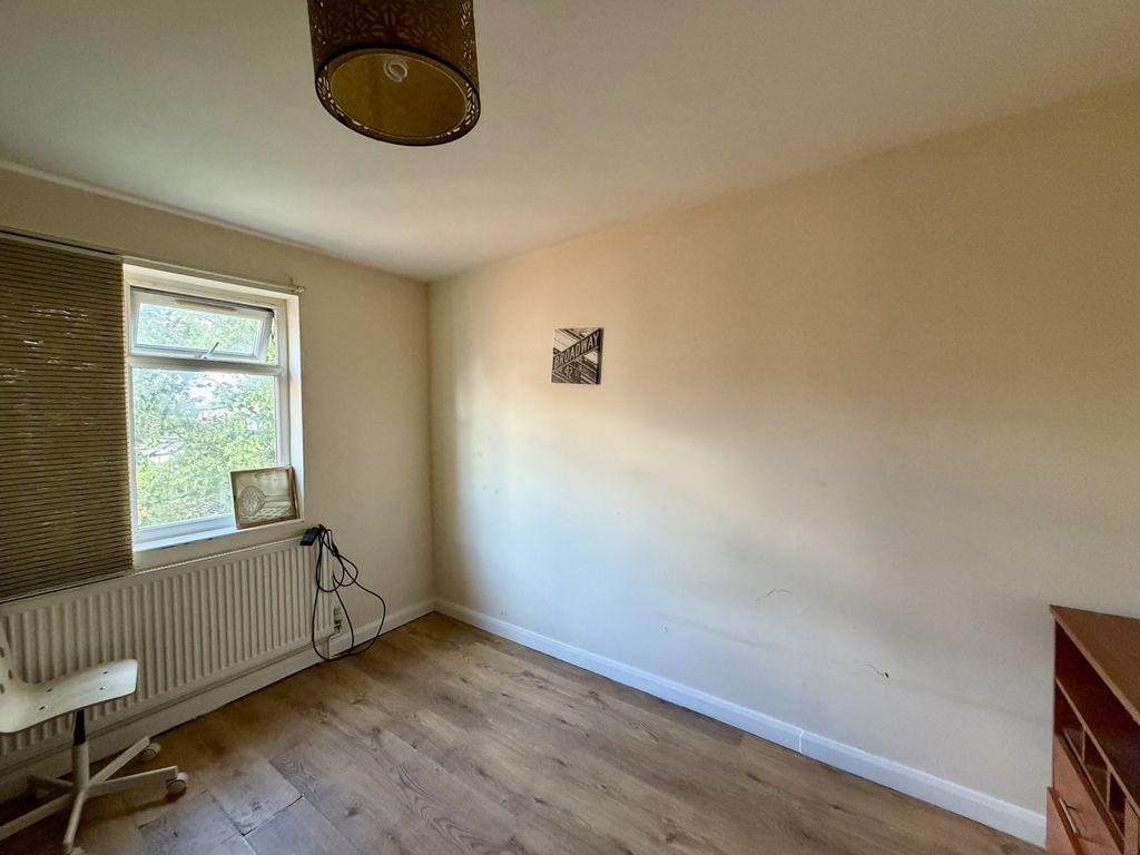 Property photo 2 of 6 Gallery