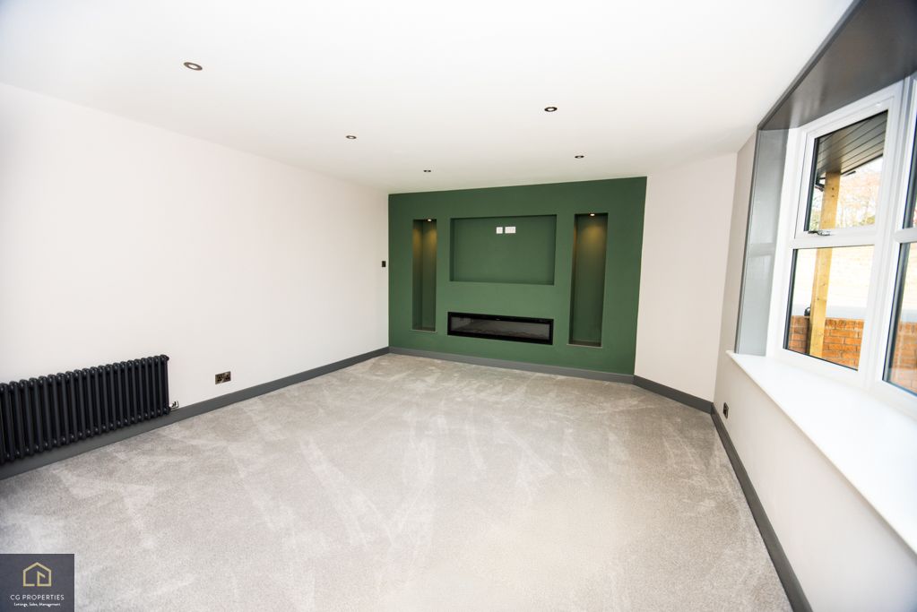 Property photo 3 of 32