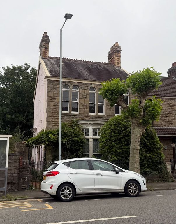 Property photo 1 of 30