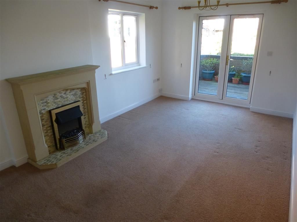 Property photo 3 of 9 Living Room