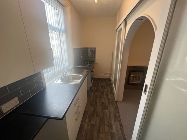 Property photo 3 of 14 Entrance Porch