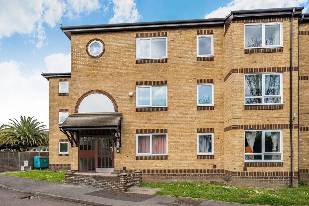 Property photo 1 of 8