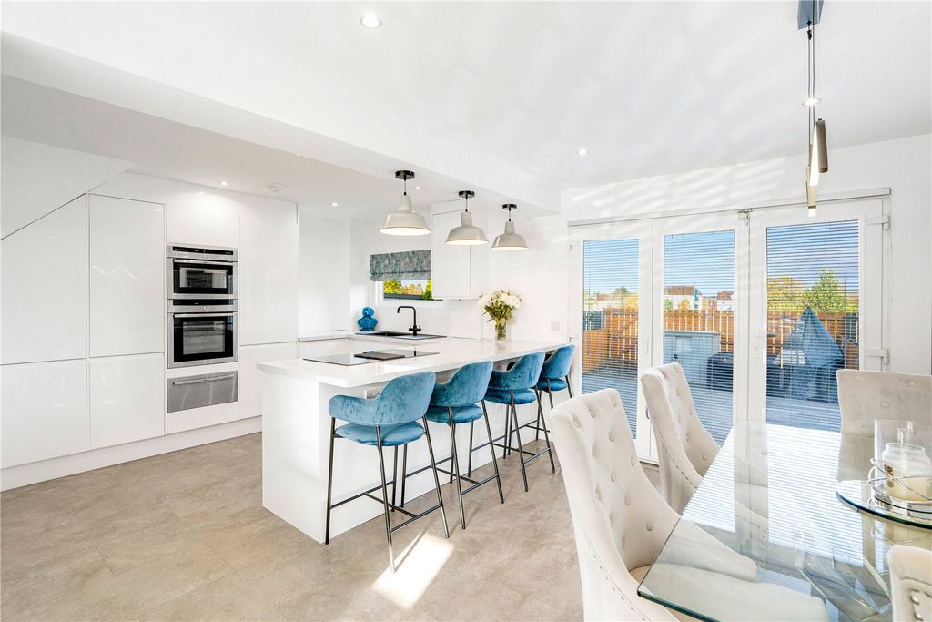 Property photo 3 of 21 Picture No. 08