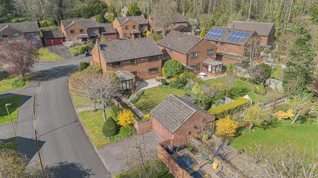 Property photo 2 of 21