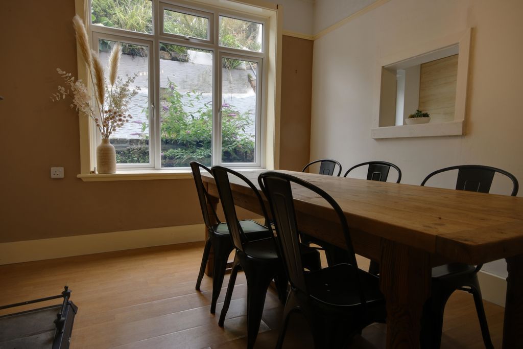 Property photo 3 of 14 Img_8824-Img_8826