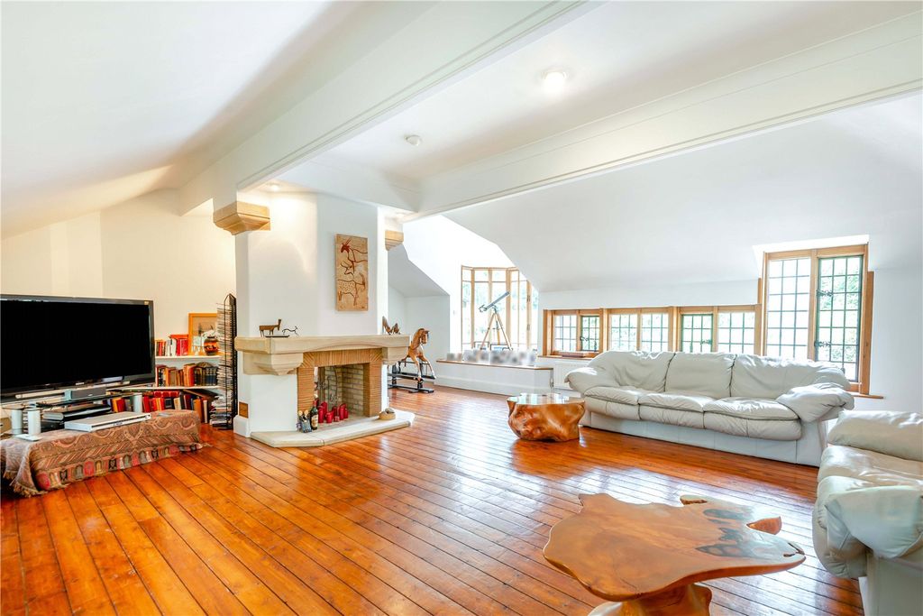 Property photo 3 of 28 Reception Room