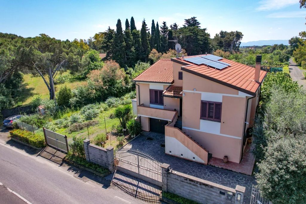 Property photo 2 of 56