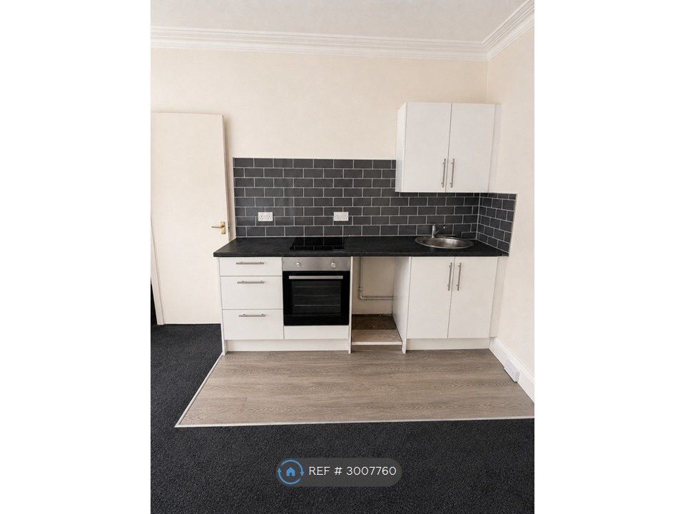 Property photo 2 of 6 Kitchen Area