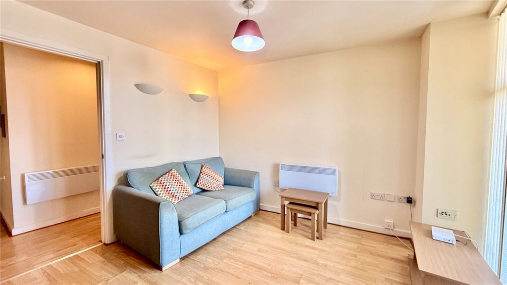 Property photo 2 of 11 Picture No. 16