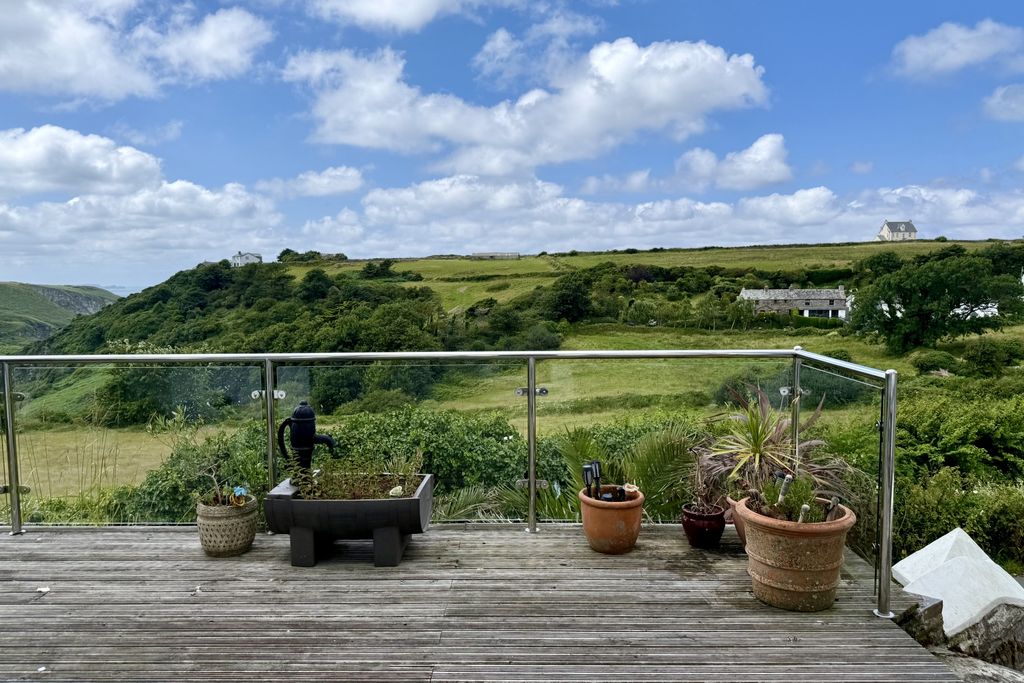 Property photo 3 of 57 Photo 1