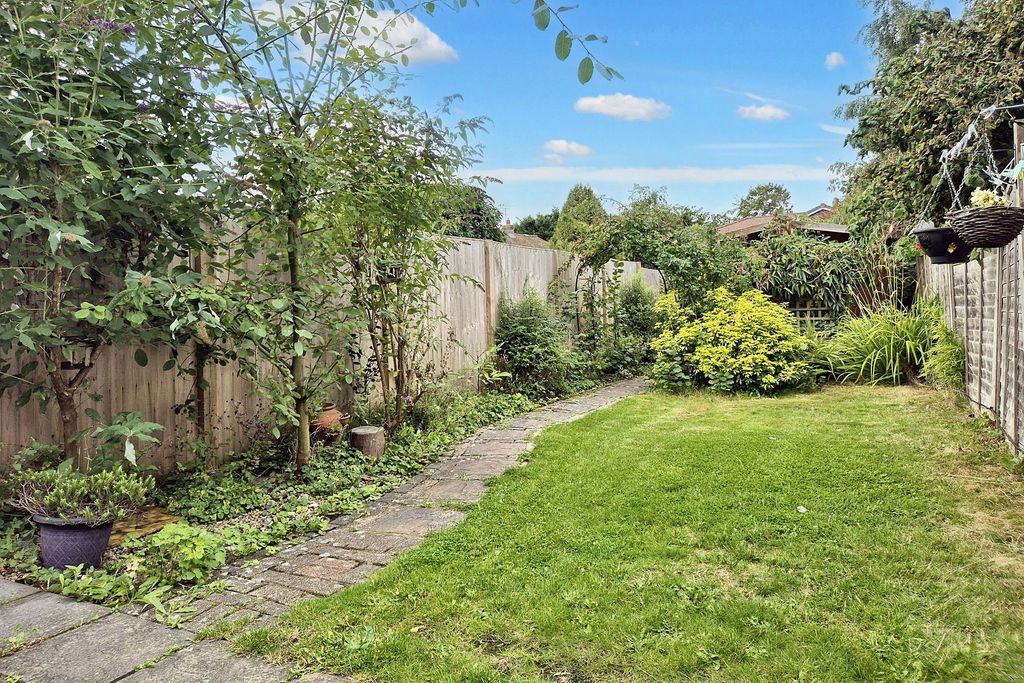 Property photo 2 of 17