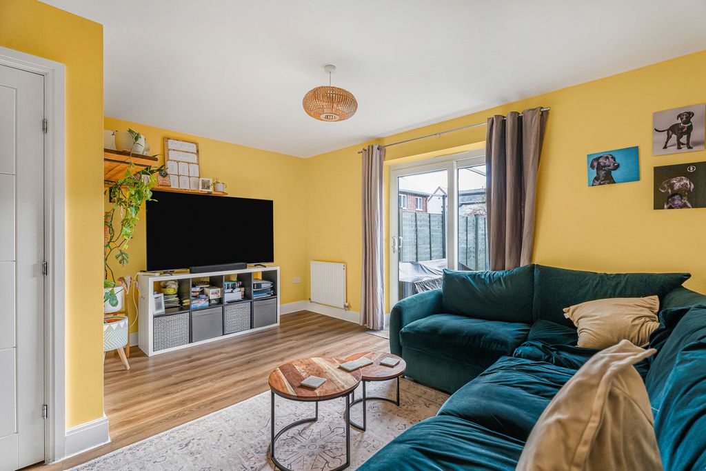 Property photo 3 of 20