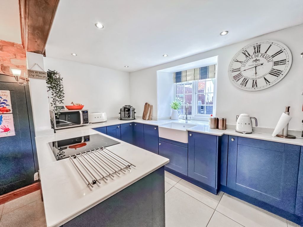 Property photo 3 of 56 4303888