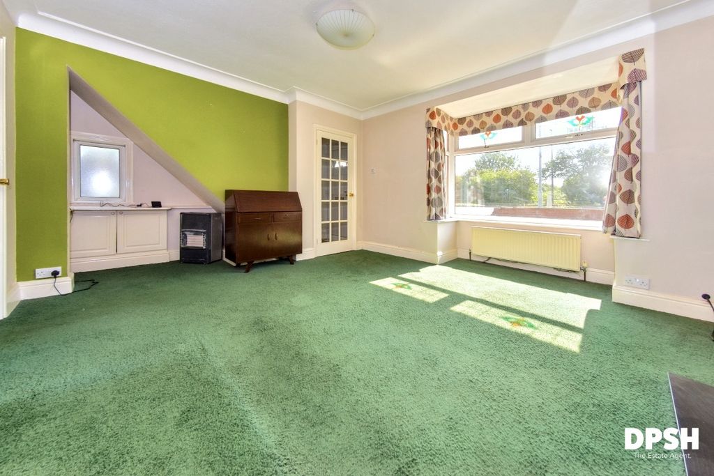 Property photo 3 of 24