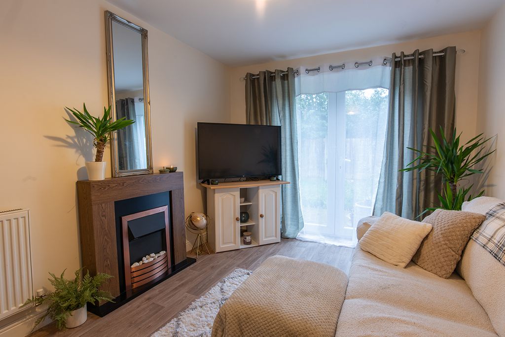 Property photo 2 of 23