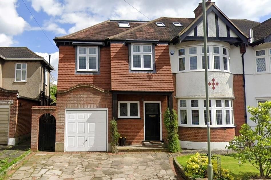 Property photo 1 of 30 Front_Ashurst_2.Jpg