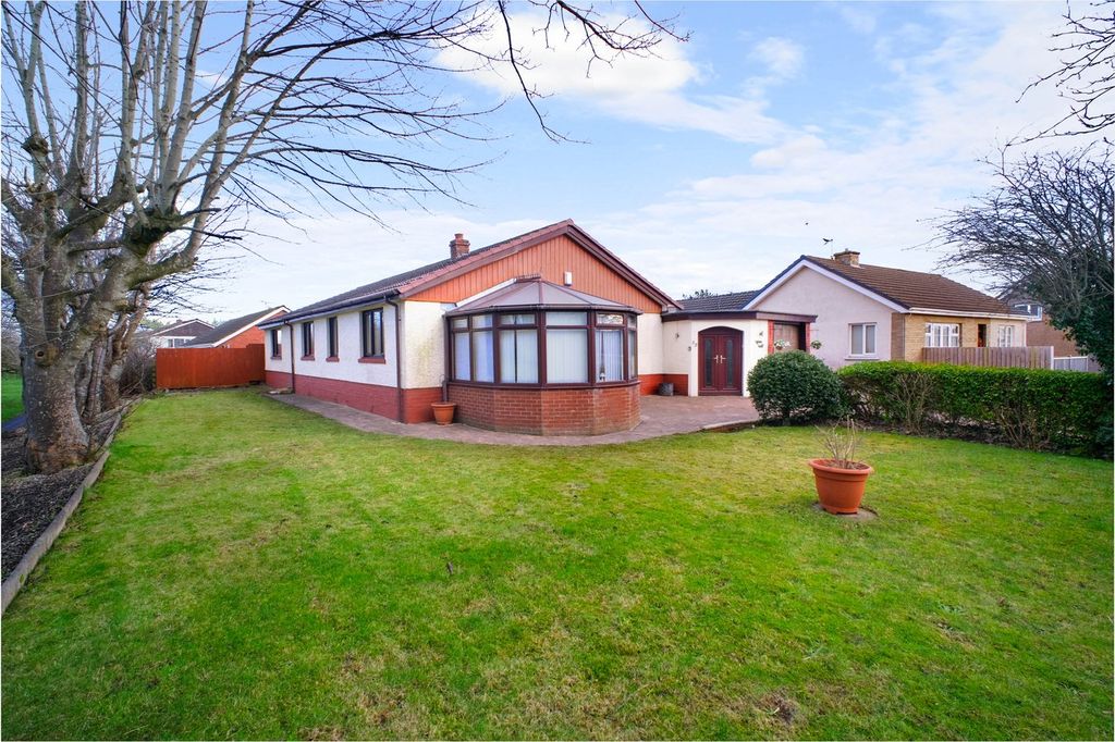 Property photo 2 of 35