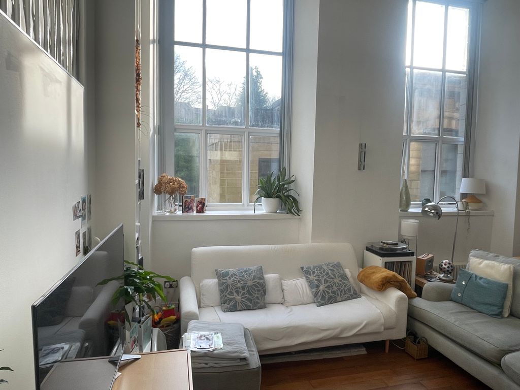 Property photo 2 of 9 Living Room