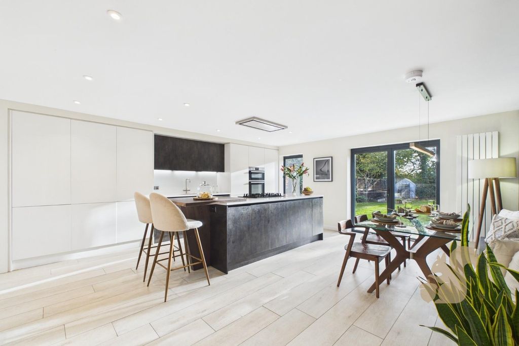 Property photo 3 of 40 Cam01659G0-Pr0649-Still011.Jpg