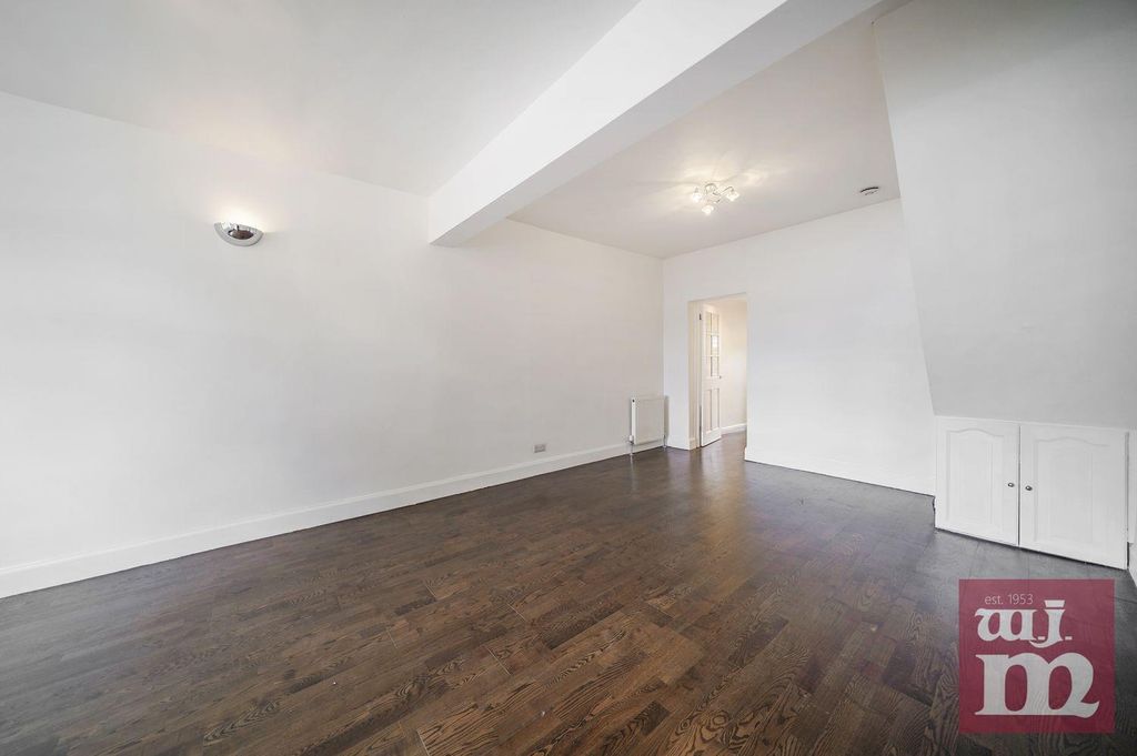 Property photo 3 of 12 Reception Room