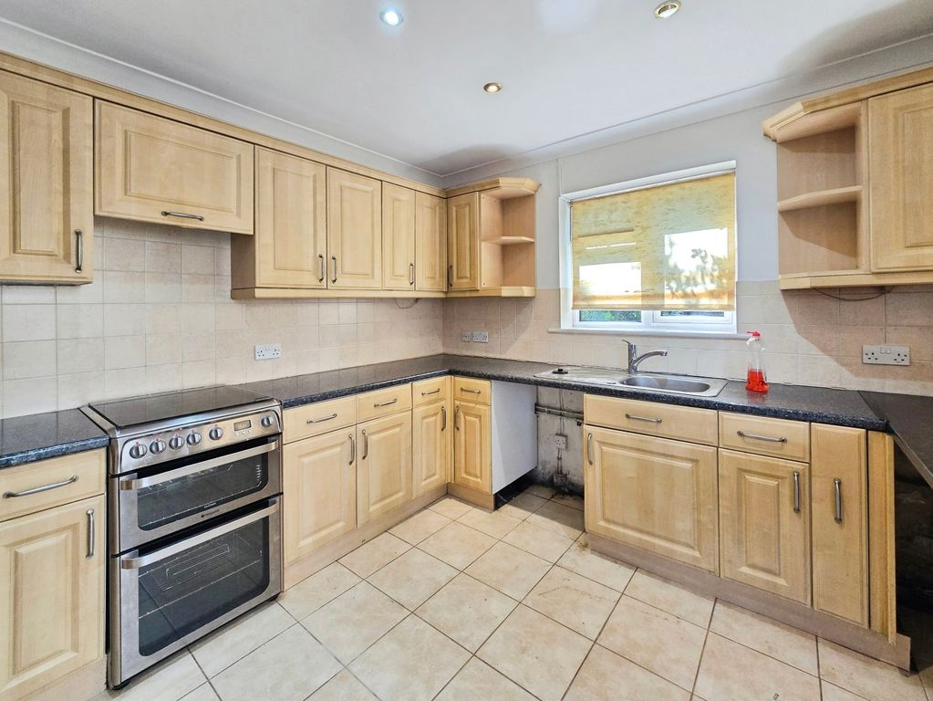 Property photo 2 of 17 Pbox-Img.Jpg