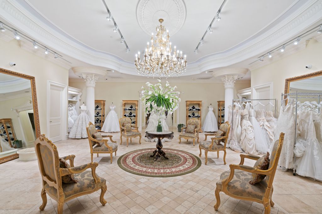 Property photo 2 of 38