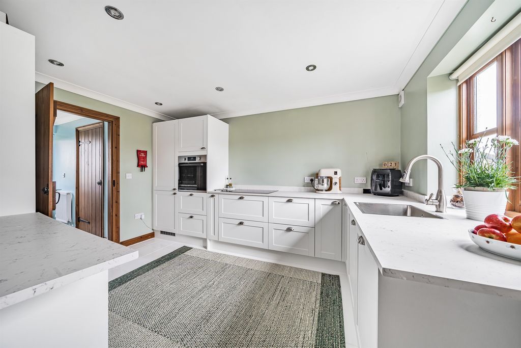 Property photo 2 of 18 Kitchen