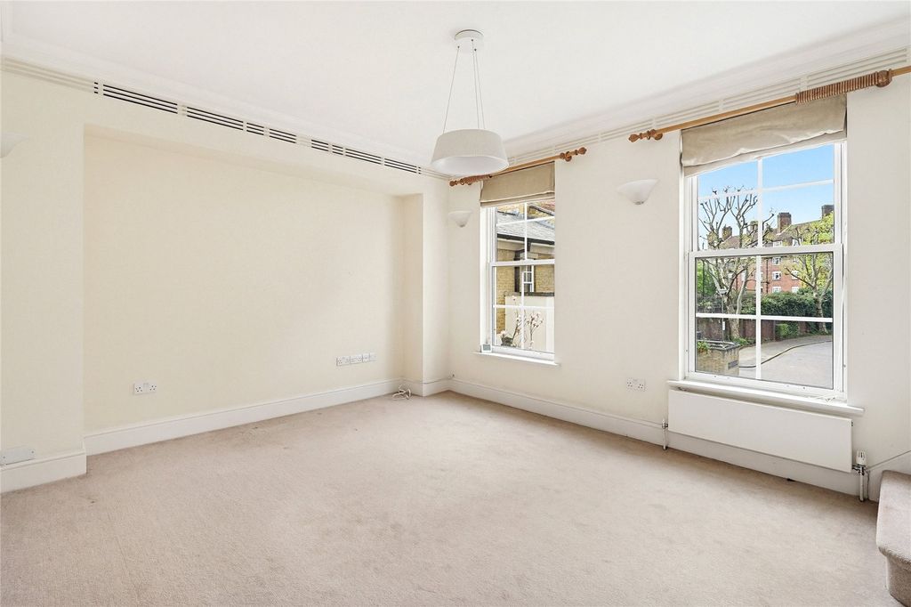 Property photo 3 of 18 Picture No. 04