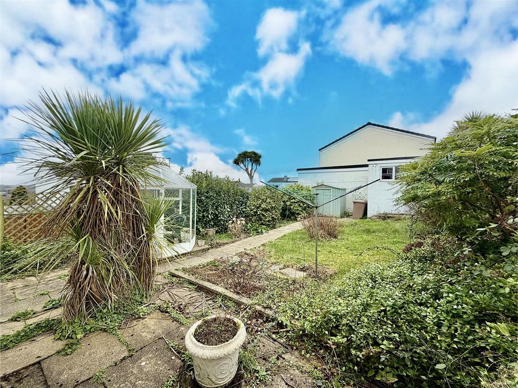 Property photo 2 of 12 2 4.Jpeg