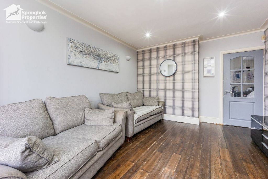 Property photo 3 of 11 Image 3