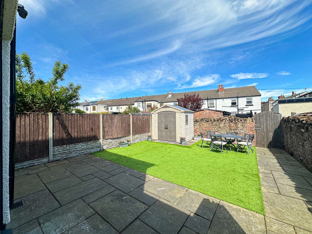 Property photo 3 of 25