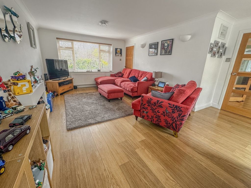 Property photo 2 of 26