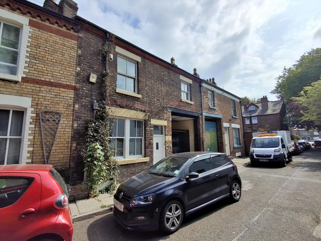 Property photo 1 of 14 Parkfield Front.Jpg