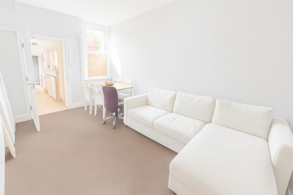 Property photo 3 of 12 Chatgpt Image Sep 9, 2025, 02_10_24 Pm.Png