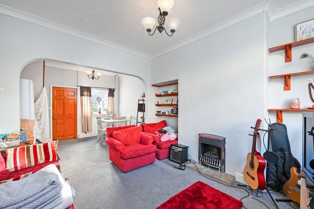 Property photo 3 of 7 Picture 3